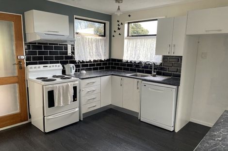 Photo of property in 142 Mark Avenue, Grenada Village, Wellington, 6037