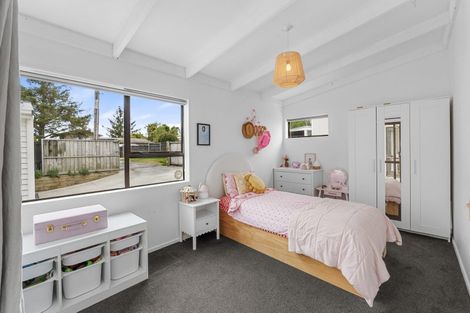 Photo of property in 70 Mcentee Road, Waitakere, Auckland, 0816