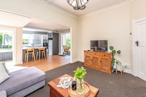 Photo of property in 2 Godwin Crescent, College Estate, Whanganui, 4500