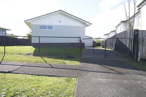 Photo of property in 39 Court Town Close, Mangere, Auckland, 2022