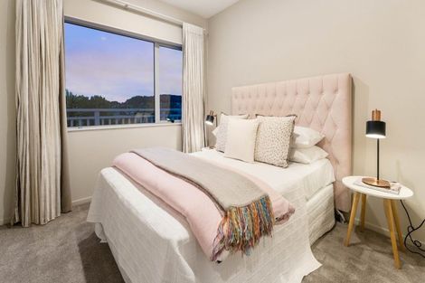 Photo of property in 8 Bob Craig Place, Pukekohe, 2120