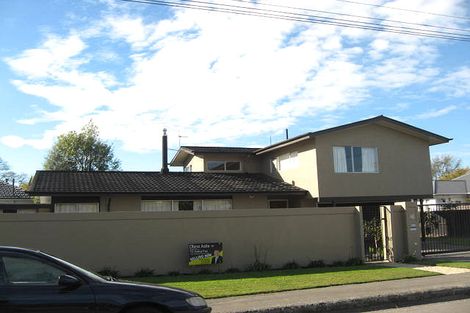 Photo of property in 1/46 Bryndwr Road, Fendalton, Christchurch, 8052