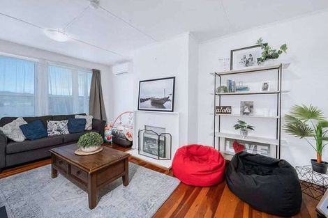 Photo of property in 43 Justine Street, Cannons Creek, Porirua, 5024