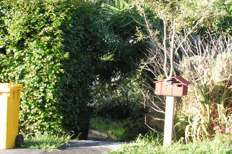 Photo of property in 2/13 Sydney Street, Hauraki, Auckland, 0622