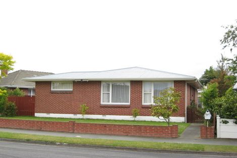 Photo of property in 24 Greendale Avenue, Avonhead, Christchurch, 8042