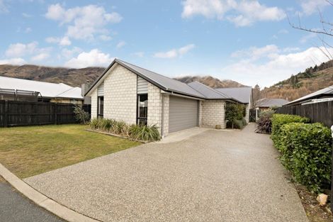 Photo of property in 2 Sew Hoy Lane, Arthurs Point, Queenstown, 9371