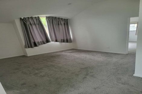 Photo of property in 20 Te Hoe Grove, Pinehill, Auckland, 0632