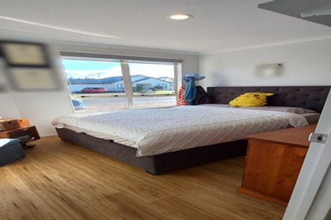 Photo of property in 4 Fernbrook Close, Burswood, Auckland, 2013