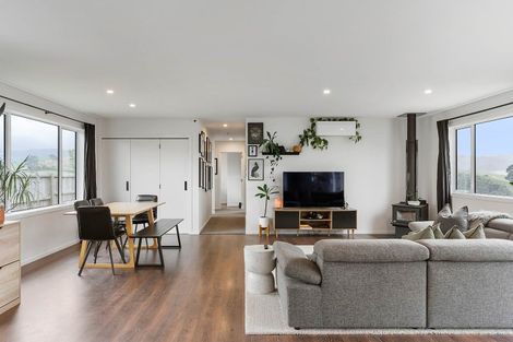 Photo of property in 16 Manatu Close, Whangamata, 3691