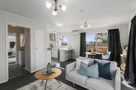 Photo of property in 112 Ryder Crescent, Levin, 5510