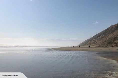 Photo of property in 6 Tua Tua Place, Baylys Beach, Dargaville, 0377