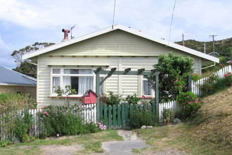 Photo of property in 19 Cam Street, Island Bay, Wellington, 6023