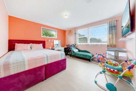 Photo of property in 30 Sunnypark Avenue, Rosehill, Papakura, 2113