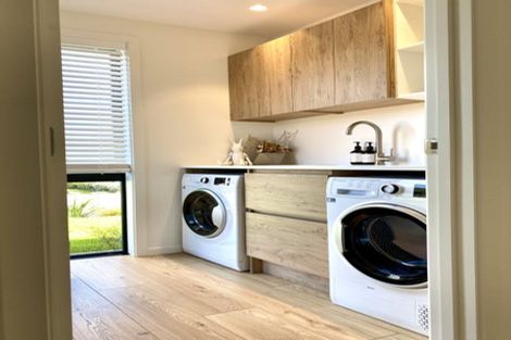 Photo of property in 13 Tuke Lane, Wanaka, 9305