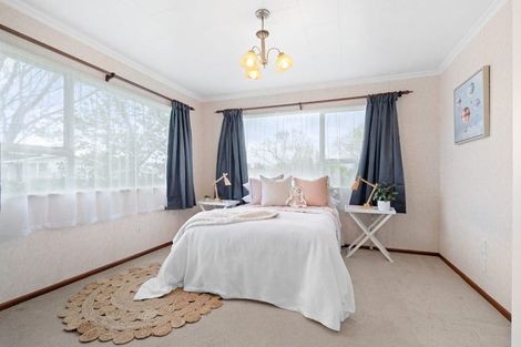 Photo of property in 4 Fairbrother Street, Carterton, 5713