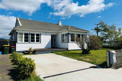 Photo of property in 2 Churton Crescent, Taita, Lower Hutt, 5011