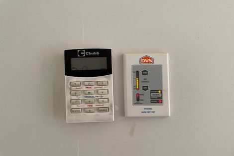 Photo of property in 1/1369 Dominion Extension, Mount Roskill, Auckland, 1041