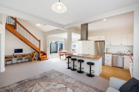 Photo of property in 8 Karaka Street, Hokowhitu, Palmerston North, 4410