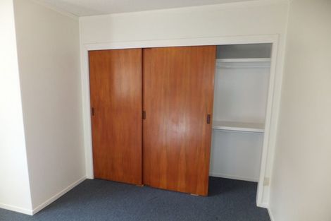 Photo of property in 46 Deuxberry Avenue, Northcote, Auckland, 0627