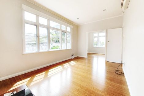 Photo of property in 210 Onewa Road, Birkenhead, Auckland, 0626