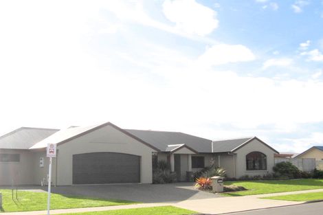 Photo of property in 30 Wentworth Drive, Rototuna North, Hamilton, 3210