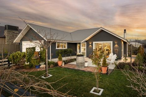 Photo of property in 5 Grooby Place, Havelock North, 4130