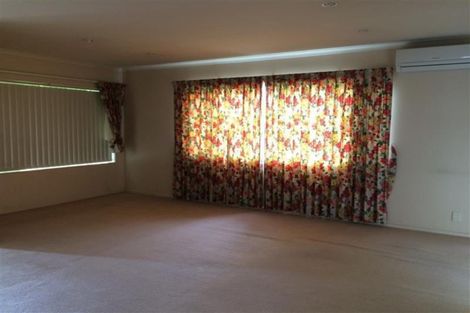 Photo of property in 2 Marlon Lane, East Tamaki, Auckland, 2016