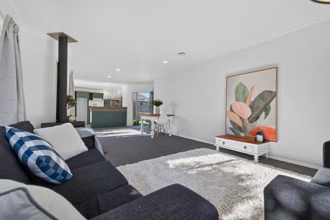Photo of property in 8 Bowen Street, Cambridge, 3434