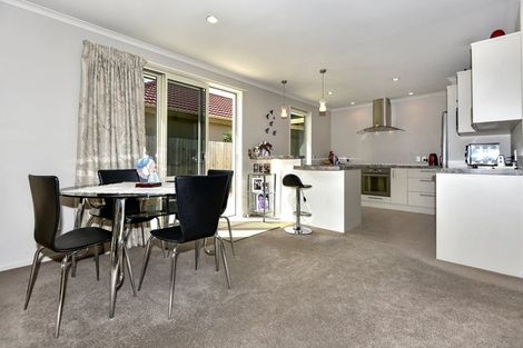 Photo of property in 1/220 Avonhead Road, Avonhead, Christchurch, 8042