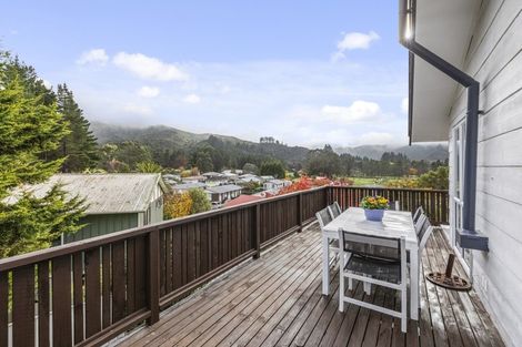 Photo of property in 29 Newburn Grove, Wainuiomata, Lower Hutt, 5014