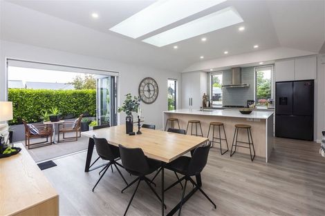 Photo of property in 7 Millpond Place, Parklands, Christchurch, 8083