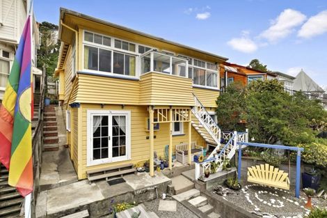Photo of property in 7 Mcintyre Avenue, Mount Victoria, Wellington, 6011