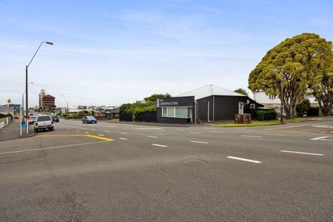 Photo of property in 77 Eliot Street, New Plymouth, 4310