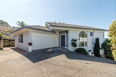 Photo of property in 2/8 Braemar Road, Castor Bay, Auckland, 0620