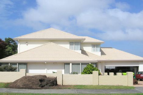 Photo of property in 1 Manu Place, Pinehill, Auckland, 0632