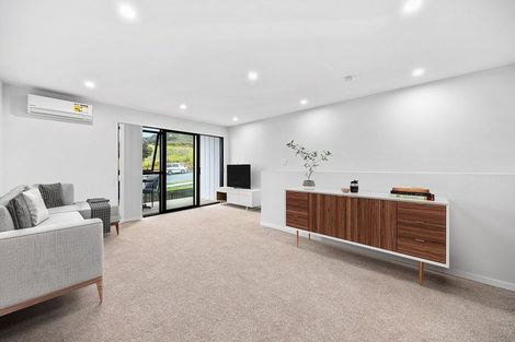 Photo of property in 10 Tukari Lane, Mangere Bridge, Auckland, 2022