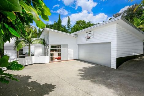 Photo of property in 16c Charmaine Road, Torbay, Auckland, 0630