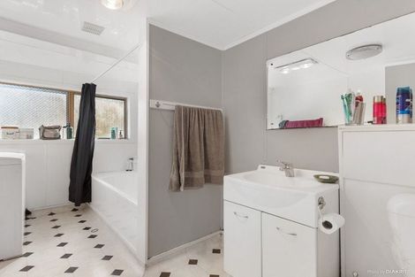 Photo of property in 113 Northland Road, Northland, Wellington, 6012