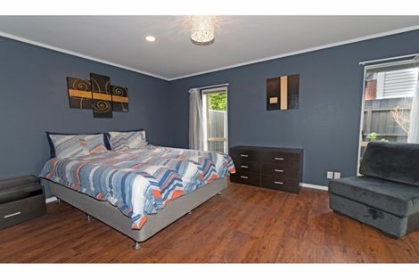 Photo of property in 3 Neta Grove, Henderson, Auckland, 0612