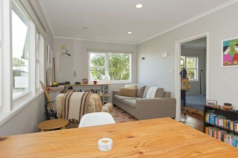 Photo of property in 1/5 Edgars Road, Westmere, Auckland, 1022