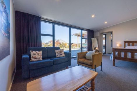 Photo of property in 21 Pop Andrew Drive, Te Anau, 9600