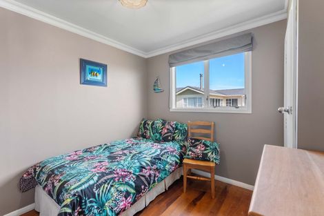 Photo of property in 66a Marine Parade, Otaki Beach, Otaki, 5512