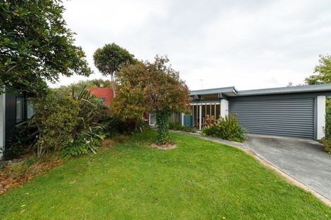 Photo of property in 16 Truscott Grove, Awapuni, Palmerston North, 4412