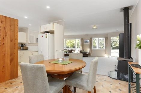 Photo of property in 124 Glendale Road, Glen Eden, Auckland, 0602