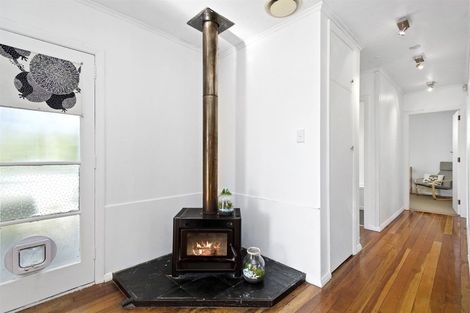 Photo of property in 56 Bell Street, Tawa, Wellington, 5028