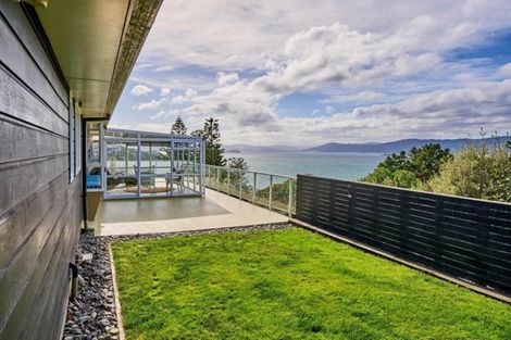 Photo of property in 7 Stormanstown Way, Seatoun, Wellington, 6022