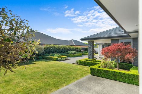 Photo of property in 14 Crown Close, Prebbleton, 7604