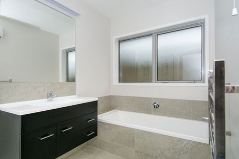 Photo of property in 26 Kahuparere Crescent, Pyes Pa, Tauranga, 3112