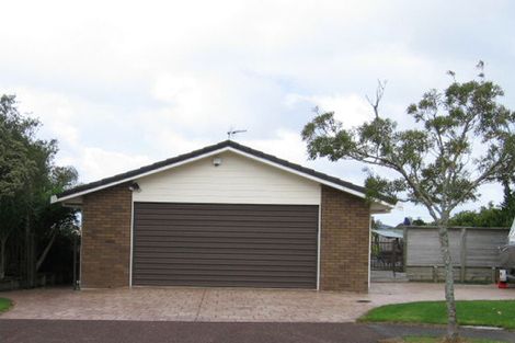 Photo of property in 14 Princess Maria Place, Massey, Auckland, 0614