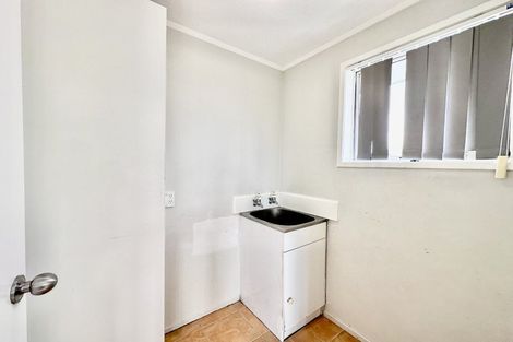 Photo of property in 38 Burundi Avenue, Clendon Park, Auckland, 2103